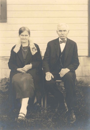 Per Peterson med hustrun Lina. - Per Peterson and his wife Lina in Cadillac, Mich. USA.