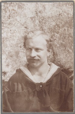 Henning Karlsson kustartillerist.